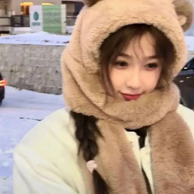 蜘蛛网中的女孩